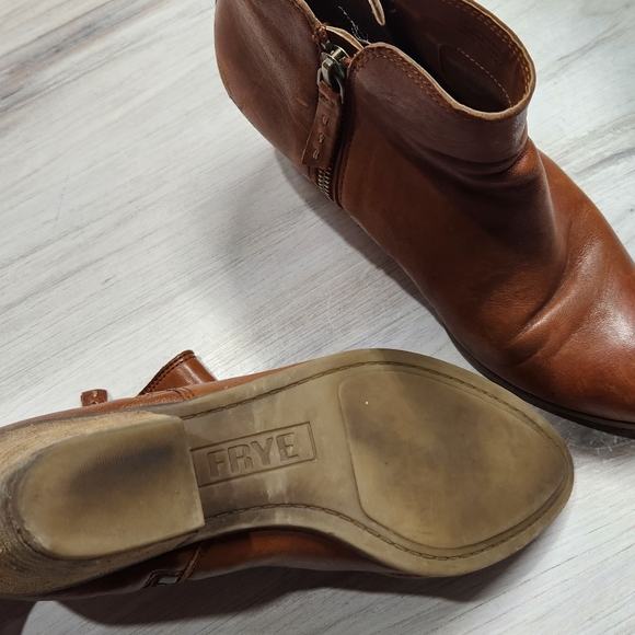 Frye Judith Leather Zip Booties - Picture 3 of 7